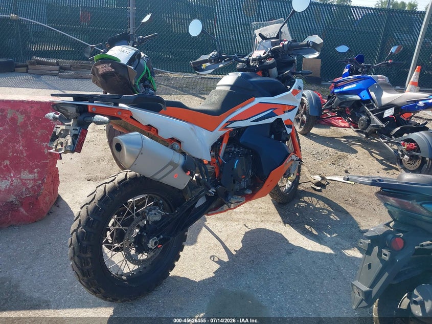 2024 KTM 890 auction photo 4