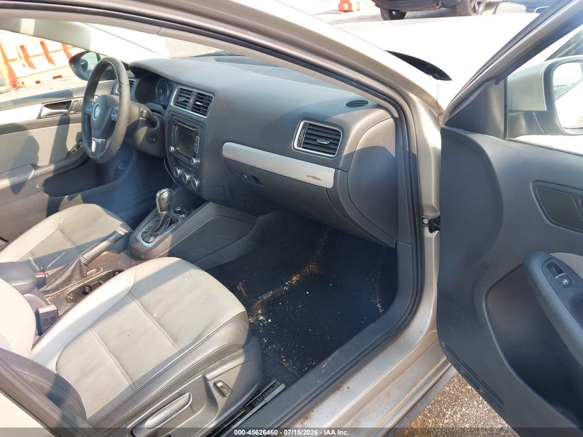 2013 VOLKSWAGEN JETTA HYBRID auction photo 5