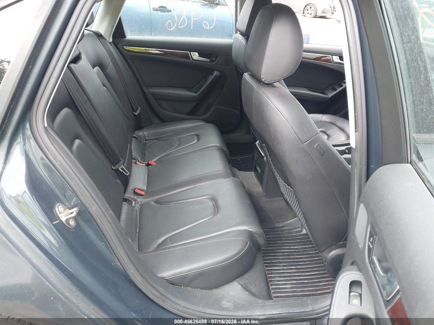 2010 AUDI A4 auction photo 8
