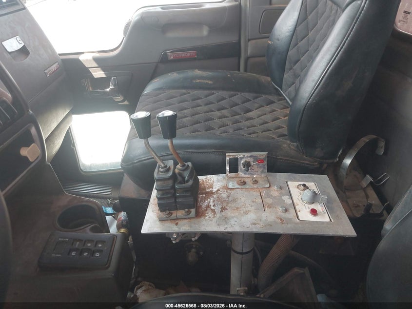 2008 KENWORTH CONSTRUCTION auction photo 7