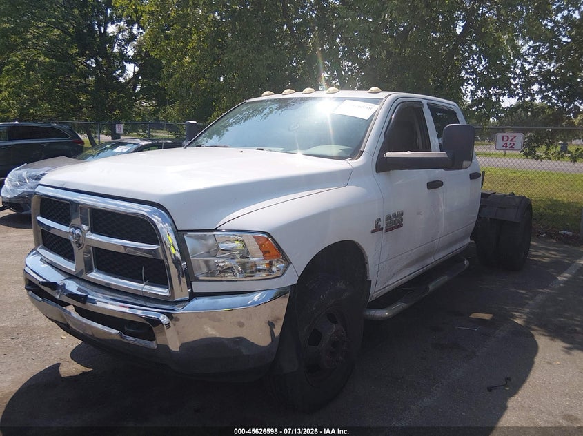 2016 RAM 3500 CHASSIS auction photo 2
