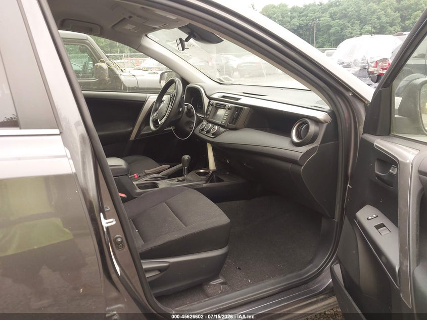 2017 TOYOTA RAV4 auction photo 5