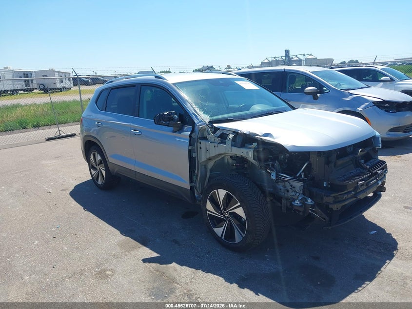 2024 VOLKSWAGEN TAOS — zdjęcie z aukcji