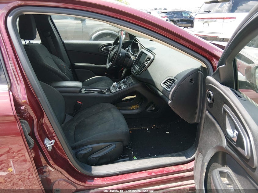 2016 CHRYSLER 200 auction photo 5