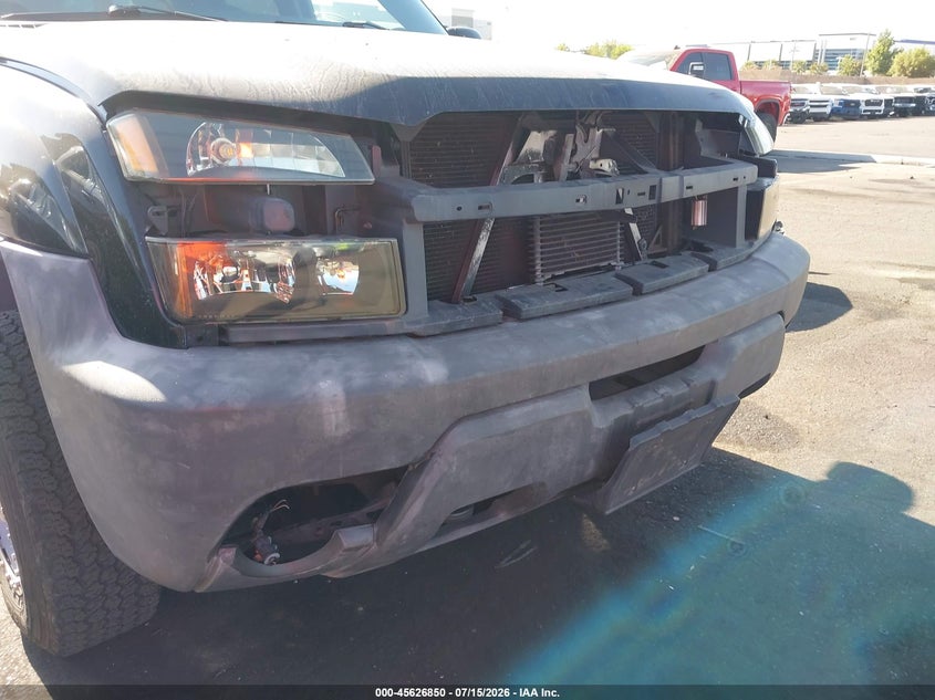 2005 Chevrolet Avalanche 2500 Lt VIN: 3GNGK22G65G135590 Lot: 45626850
