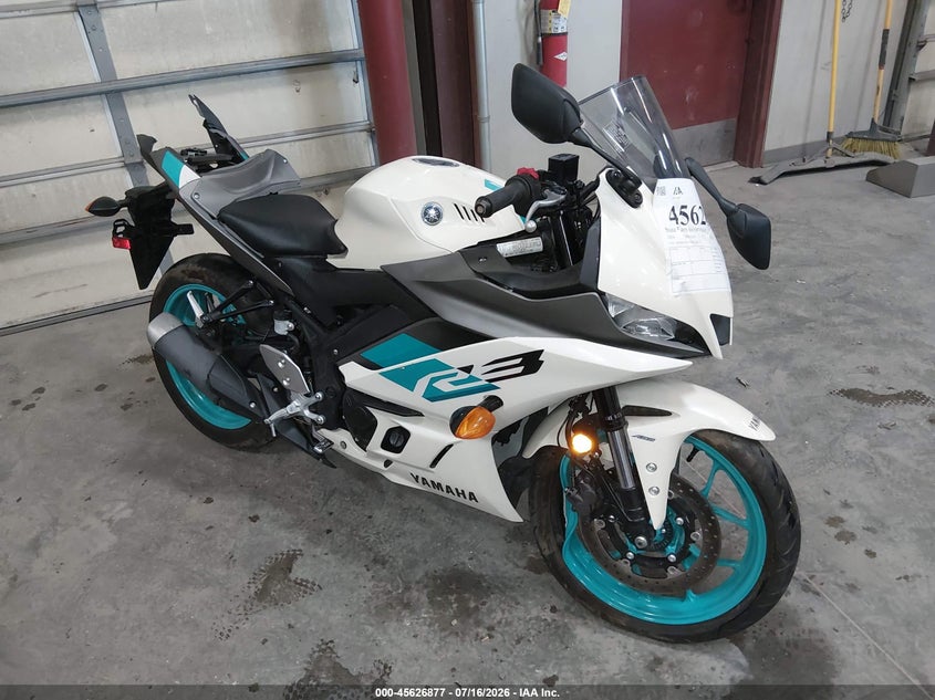 2024 YAMAHA YZFR3 auction photo 1