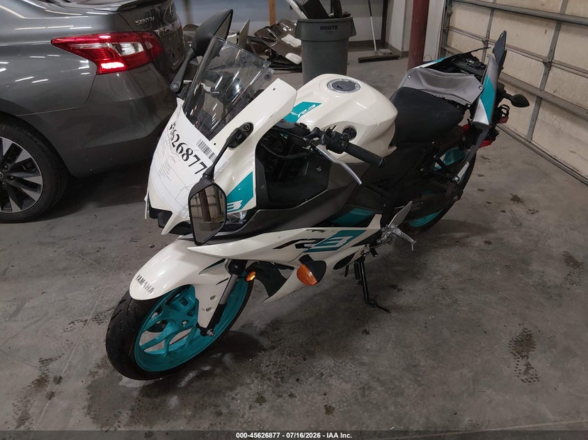 2024 YAMAHA YZFR3 auction photo 2
