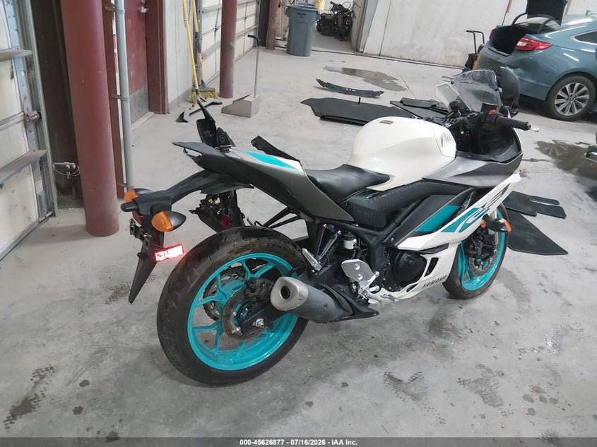 2024 YAMAHA YZFR3 auction photo 4