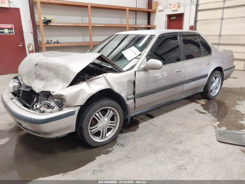 1991 Honda Accord Lx/Ex, Front End, IAAI, VIN 1HGCB7559MA084180 — photo 2