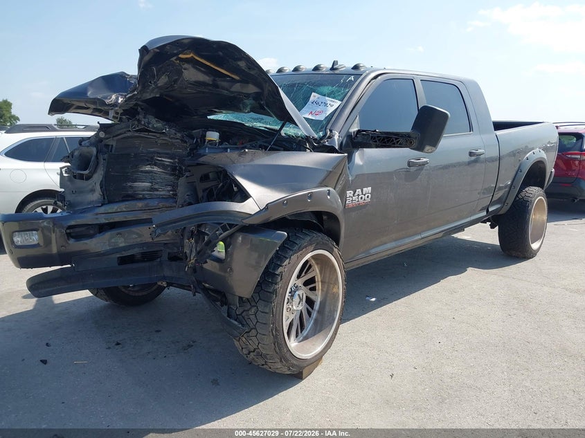 Vin: 3c6ur5nl2jg221448, lot: 46125495, ram 2500 laramie  4x4 6'4 box 20182