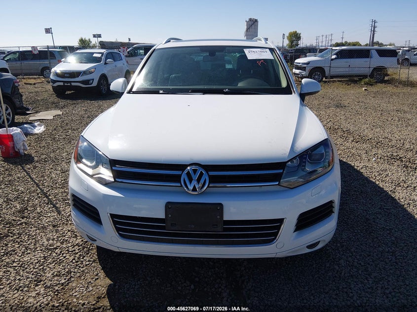 2014 VOLKSWAGEN TOUAREG auction photo 6