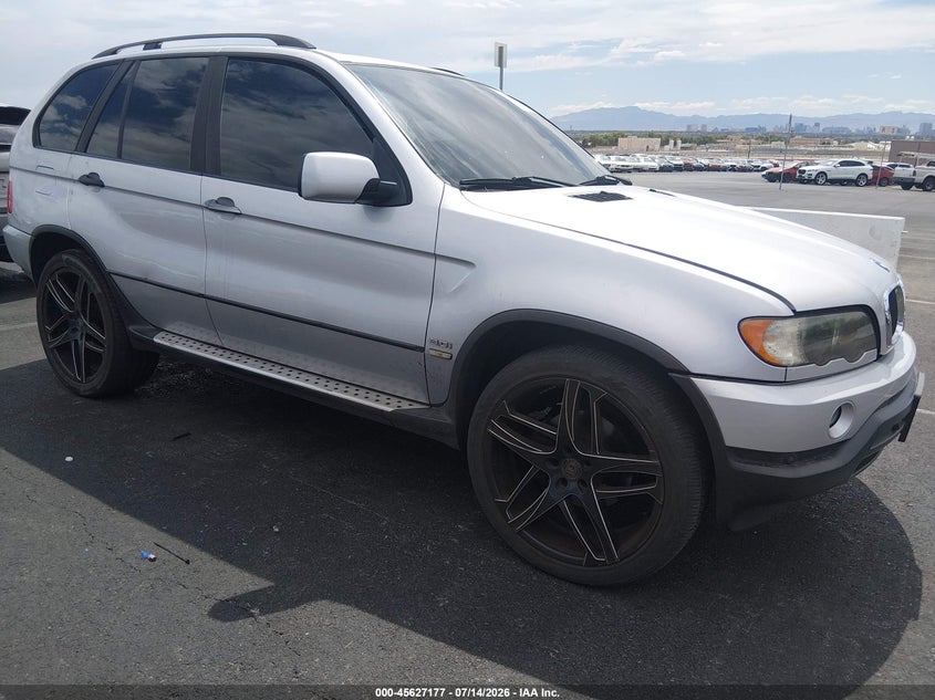 2002 BMW X5 3.0I