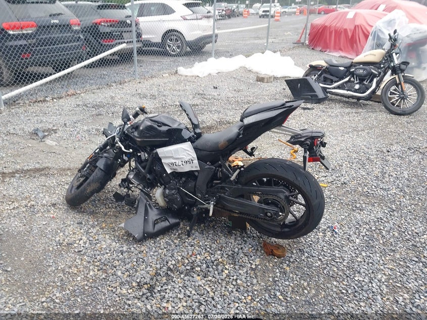 2025 Yamaha Yzf R7 VIN: JYARM38E0SA017080 Lot: 45627263