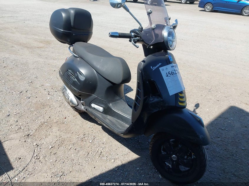 2022 VESPA GTS 300 SUPER auction photo 1