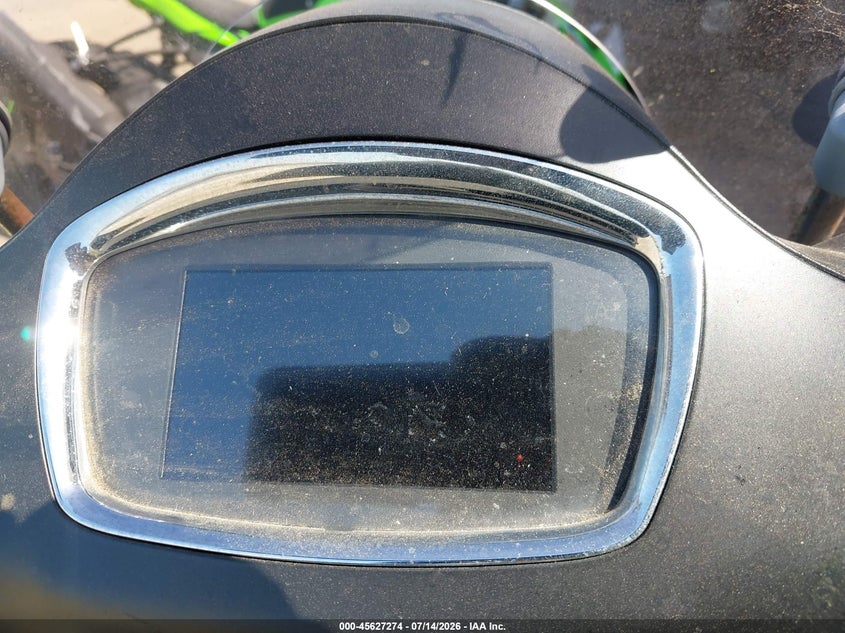 2022 VESPA GTS 300 SUPER auction photo 7