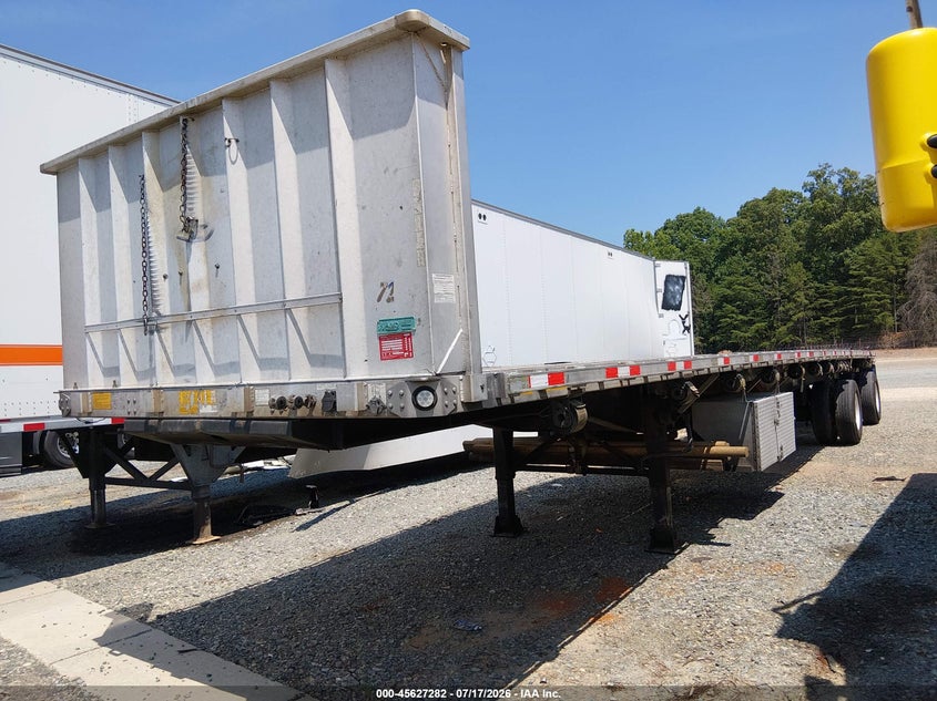 2002 UTILITY TRAILER MFG FLATBED auction photo 2