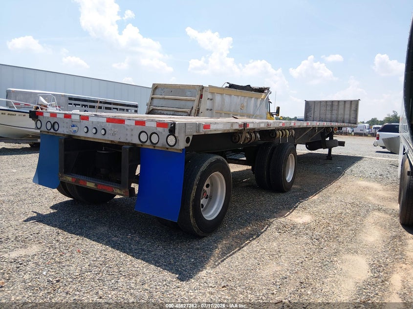 2002 UTILITY TRAILER MFG FLATBED auction photo 4
