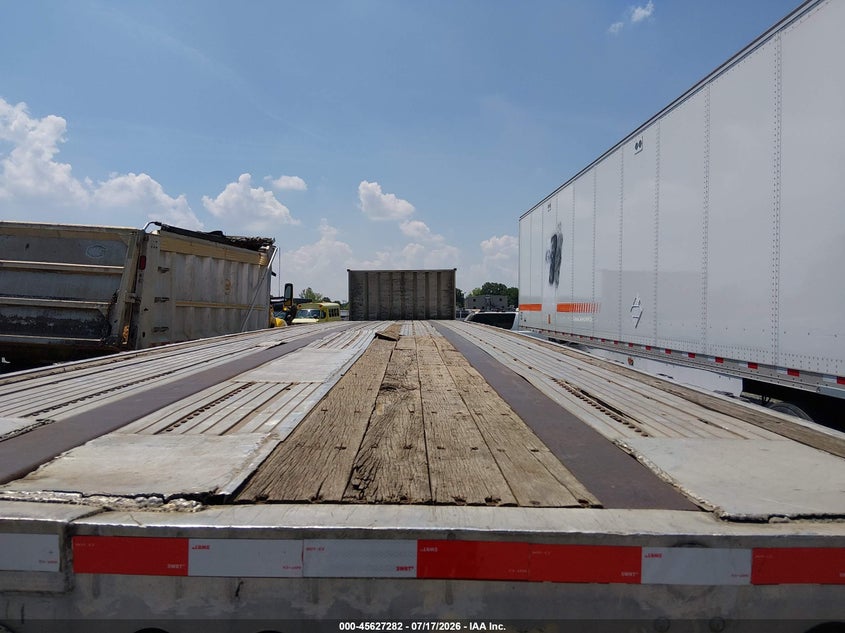 2002 UTILITY TRAILER MFG FLATBED auction photo 5