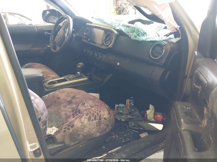 2020 TOYOTA TACOMA auction photo 5