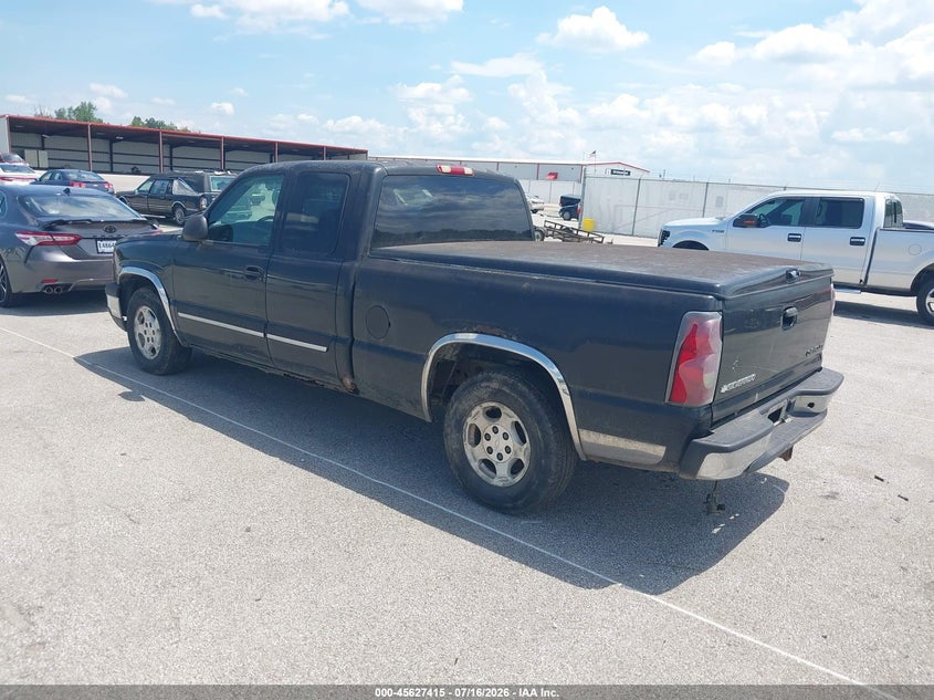 2004 CHEVROLET SILVERADO 1500 auction photo 3