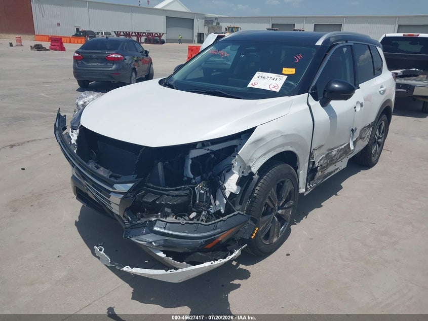 2024 NISSAN ROGUE auction photo 2