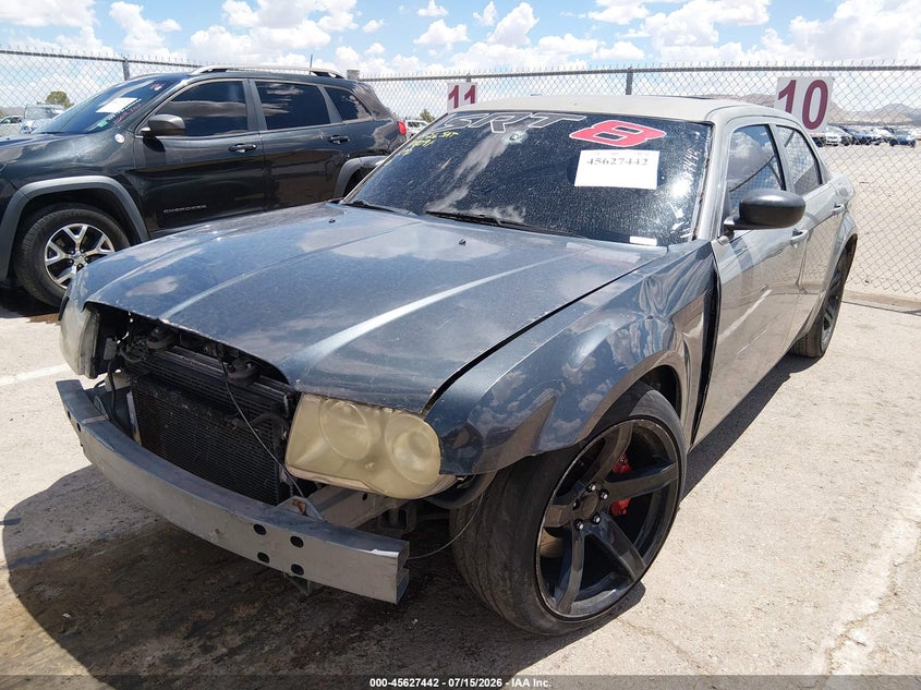 2006 CHRYSLER 300C auction photo 2