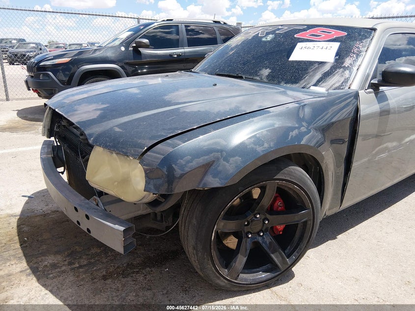 2006 CHRYSLER 300C auction photo 6