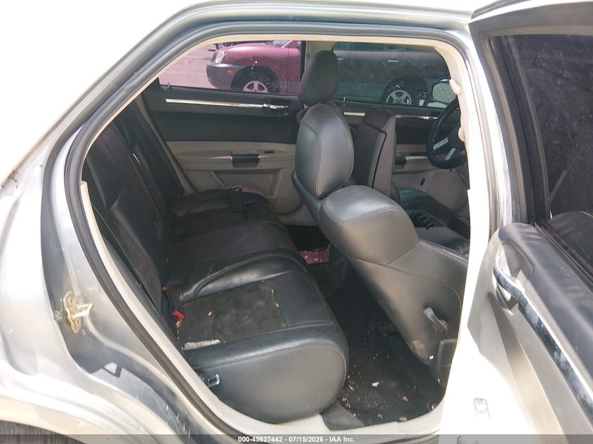 2006 CHRYSLER 300C auction photo 8