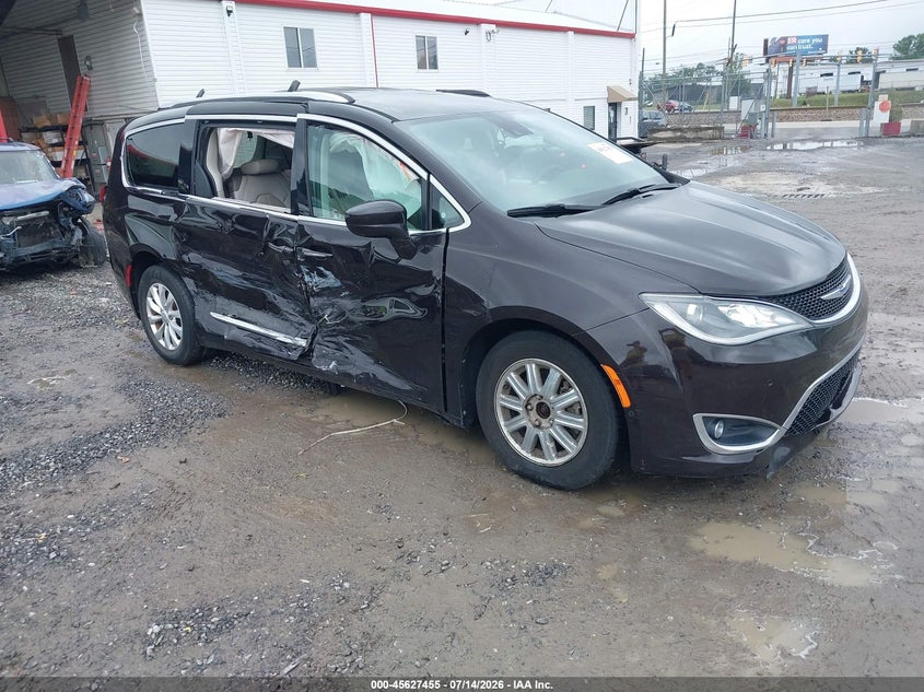 Vin: 2c4rc1eg8jr352180, lot: 46125921, chrysler pacifica touring l plus 2018 img_1