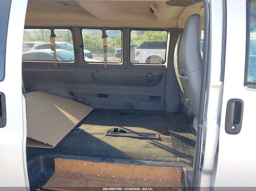 2017 GMC SAVANA 2500 auction photo 8