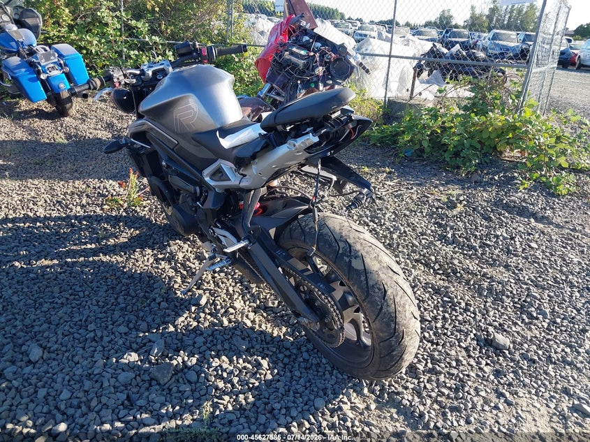 2024 TRIUMPH MOTORCYCLE STREET TRIPLE auction photo 3