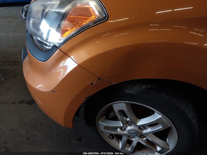 2011 Kia Soul + VIN: KNDJT2A26B7260095 Lot: 45627646