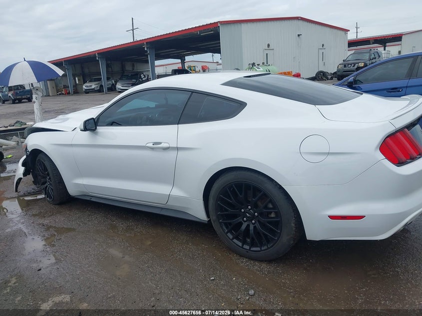 FORD MUSTANG - zdjęcie 14