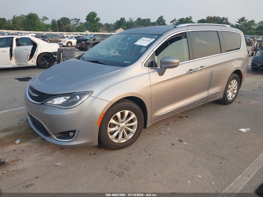 Vin: 2c4rc1eg1jr188559, lot: 46126156, chrysler pacifica touring l plus 20182