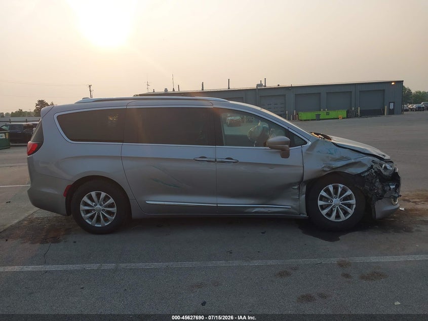 CHRYSLER PACIFICA - zdjęcie 13