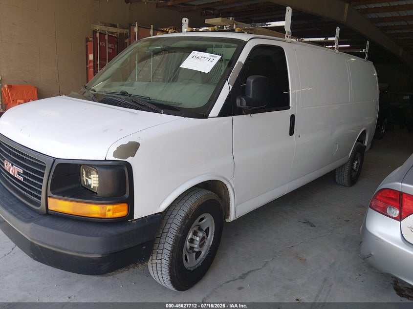 2010 GMC SAVANA 2500 auction photo 2