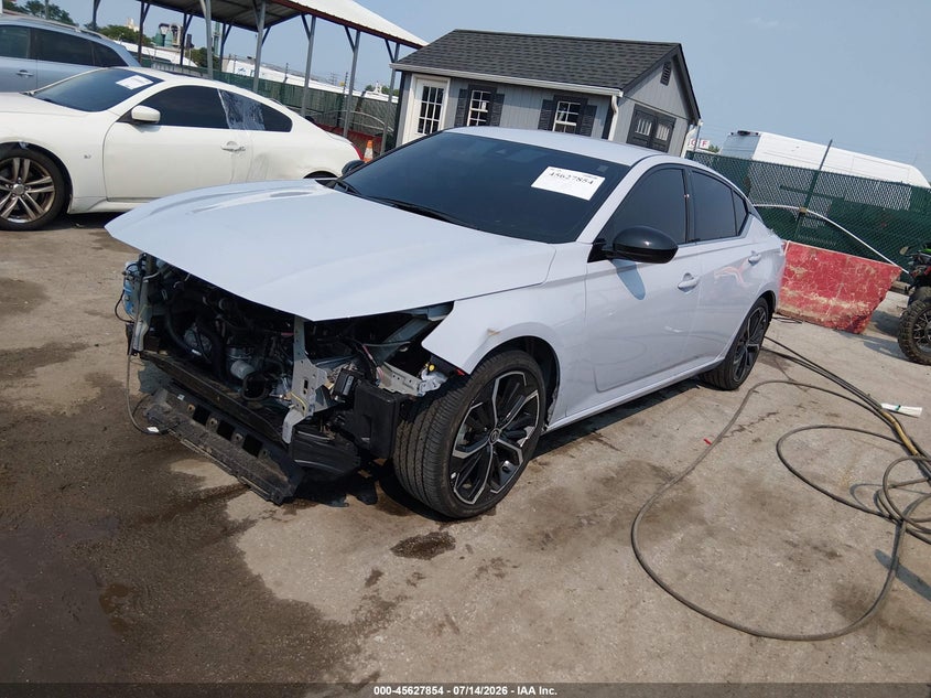 2025 Nissan Altima, Front End, IAAI, VIN 1N4BL4CV2SN330281 — photo 2