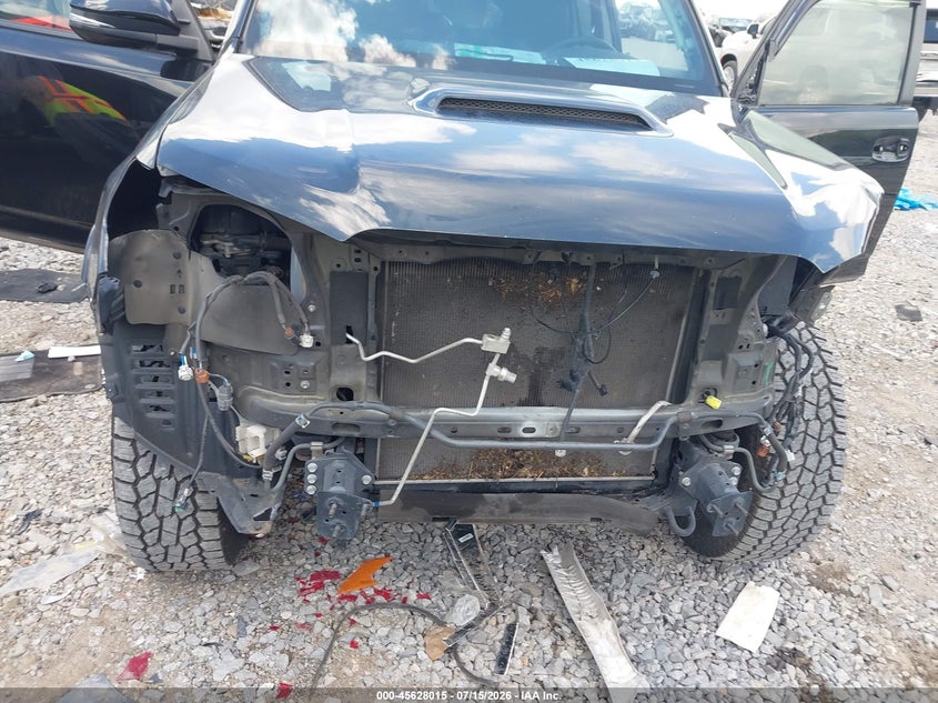 2019 TOYOTA 4RUNNER auction photo 6