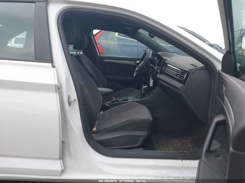 2025 VOLKSWAGEN JETTA auction photo 5