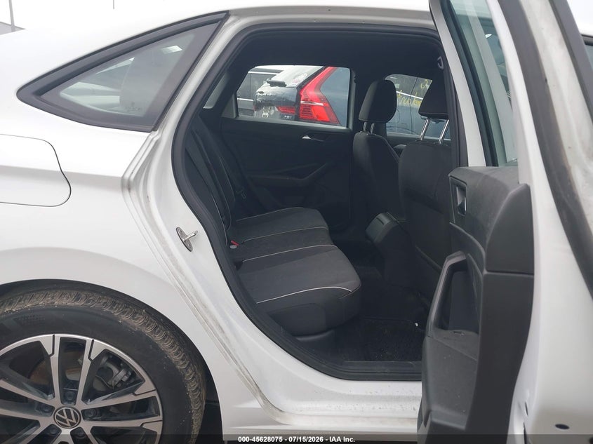 2025 VOLKSWAGEN JETTA auction photo 8