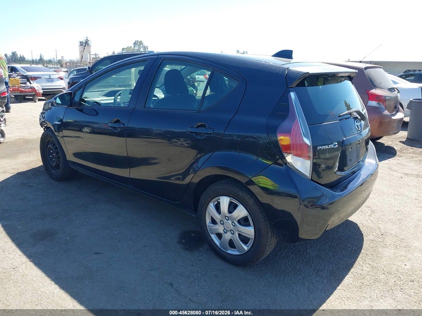 2016 TOYOTA PRIUS C auction photo 3