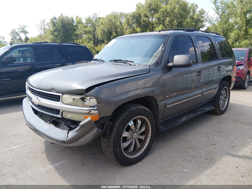 2002 Chevrolet Tahoe Lt, Удар спереди, IAAI, VIN 1GNEC13ZX2R170613 — фото 2
