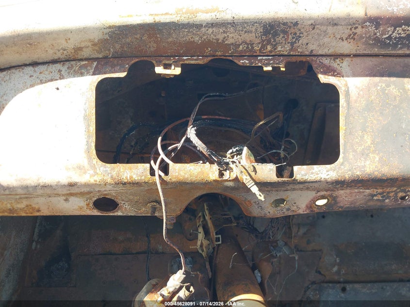 1960 INTERNATIONAL 1000 auction photo 7