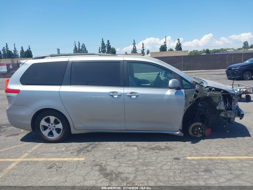 AtlanticExpress - Toyota Sienna