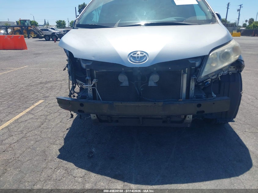 AtlanticExpress - Toyota Sienna