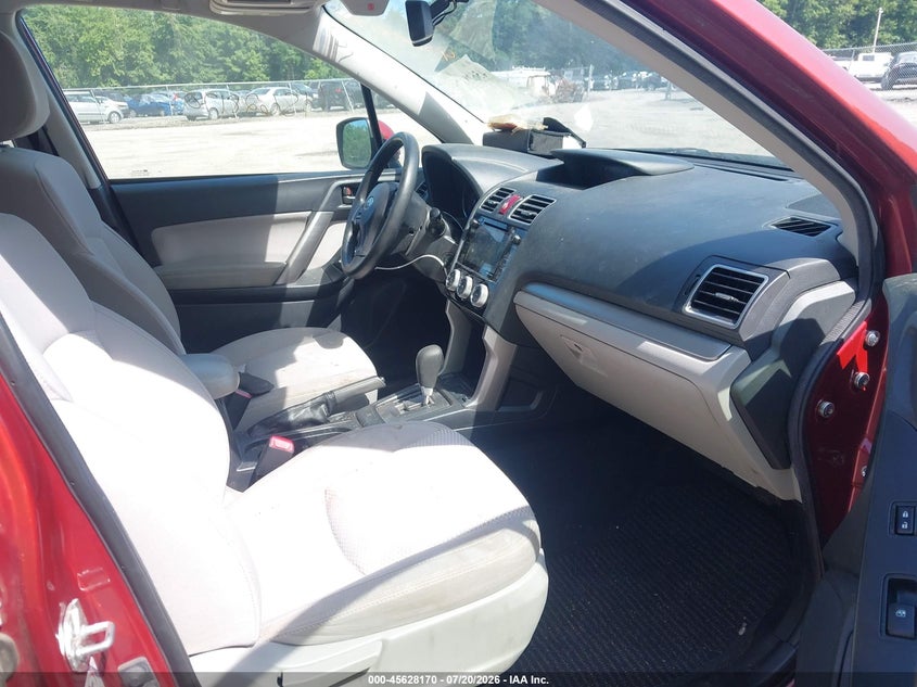 2016 SUBARU FORESTER auction photo 5