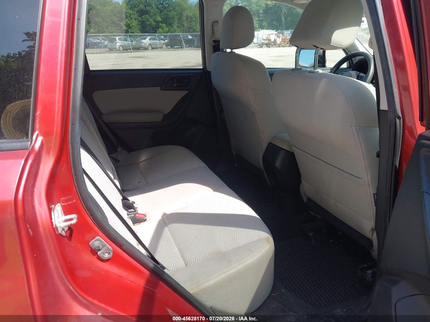 2016 SUBARU FORESTER auction photo 8