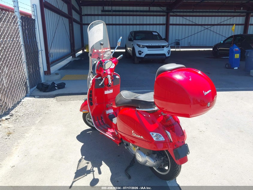 2013 VESPA GTS auction photo 3