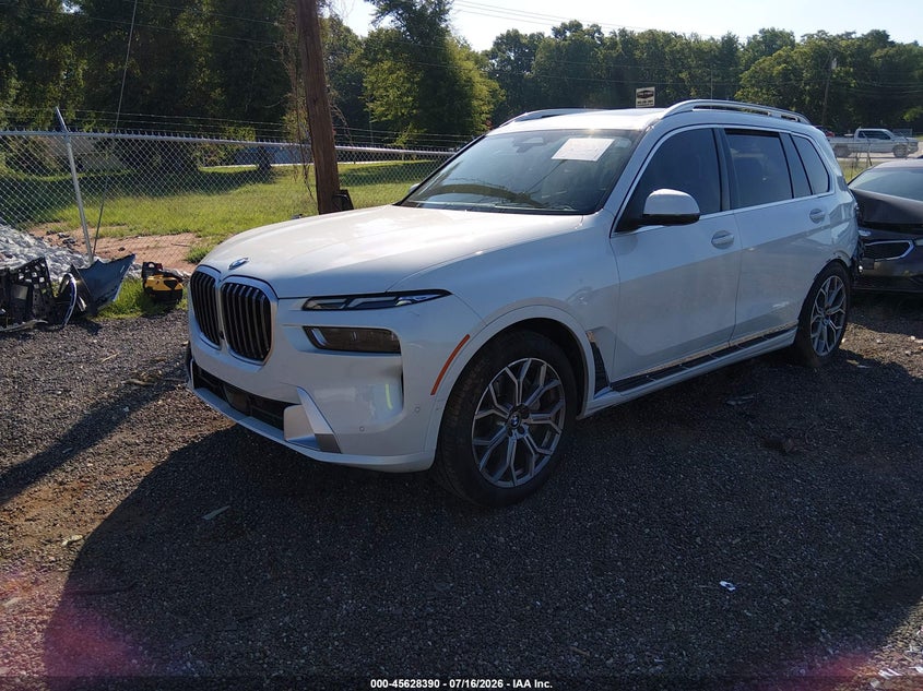 2024 BMW X7 auction photo 2