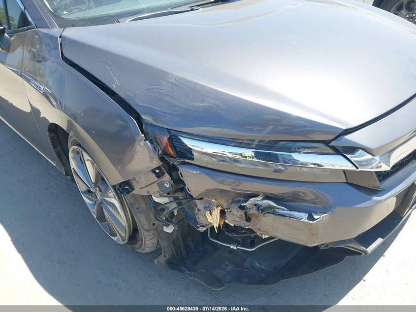 2018 Honda Clarity Plug-In Hybrid Touring VIN: JHMZC5F38JC008729 Lot: 45628439